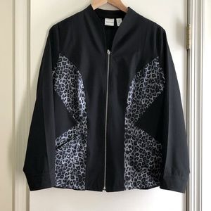 Chico’s Zenergy Black Animal Print Zip Jacket Size Large